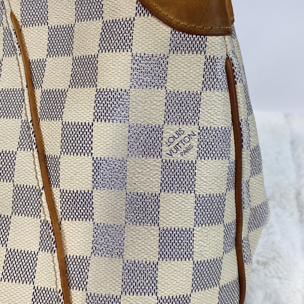 Authentic Louis Vuitton Galliera PM Damier Azur in cream blue with gold hardware - Picture 7 of 16